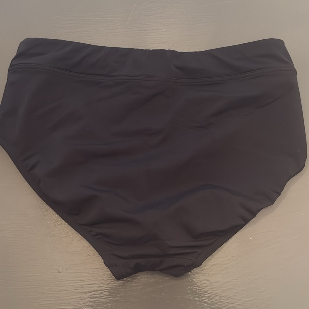Lands End racer back tankini - Picture 7 of 8